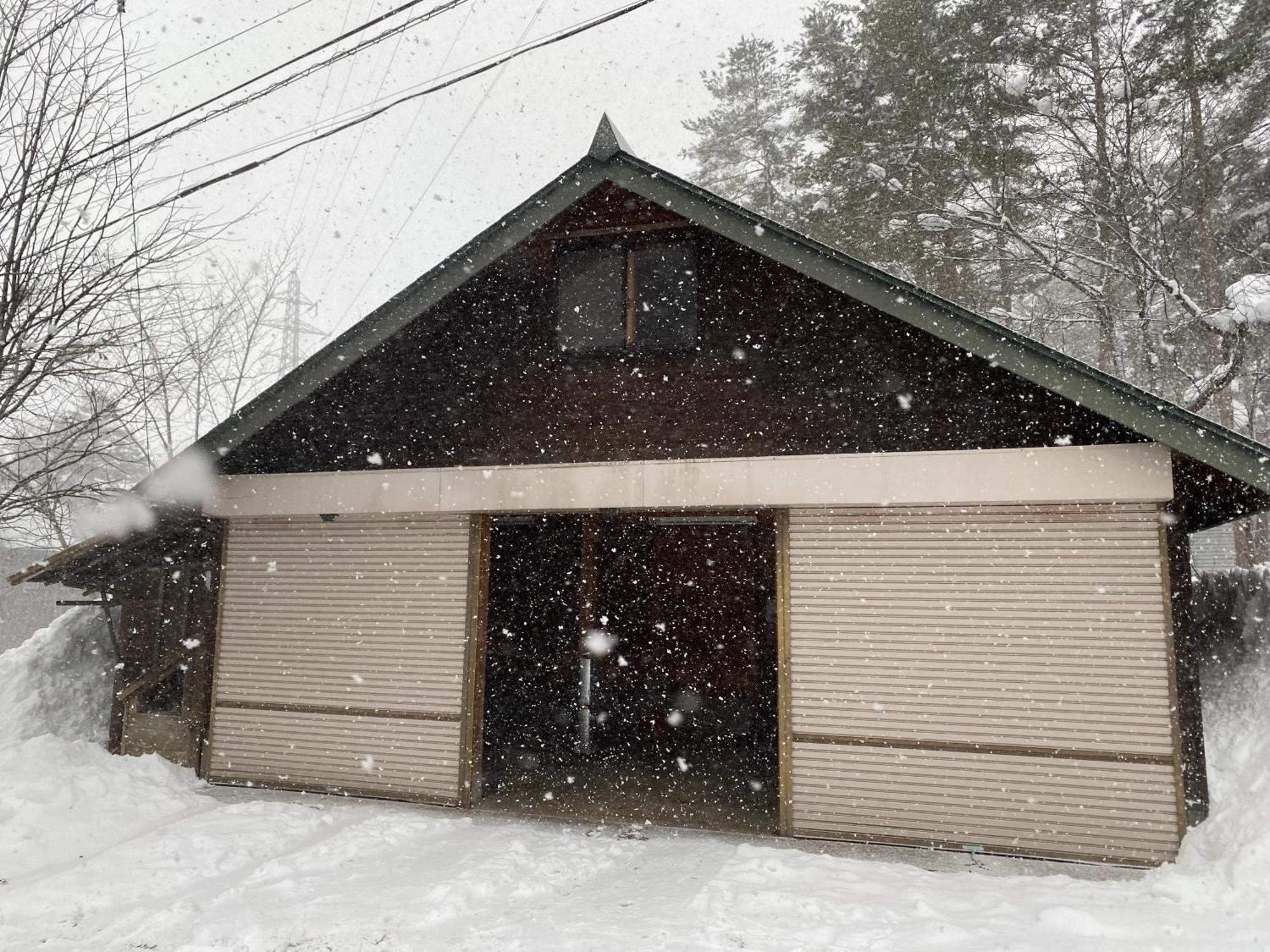 Hakuba Riverside Loghouse Exterior photo