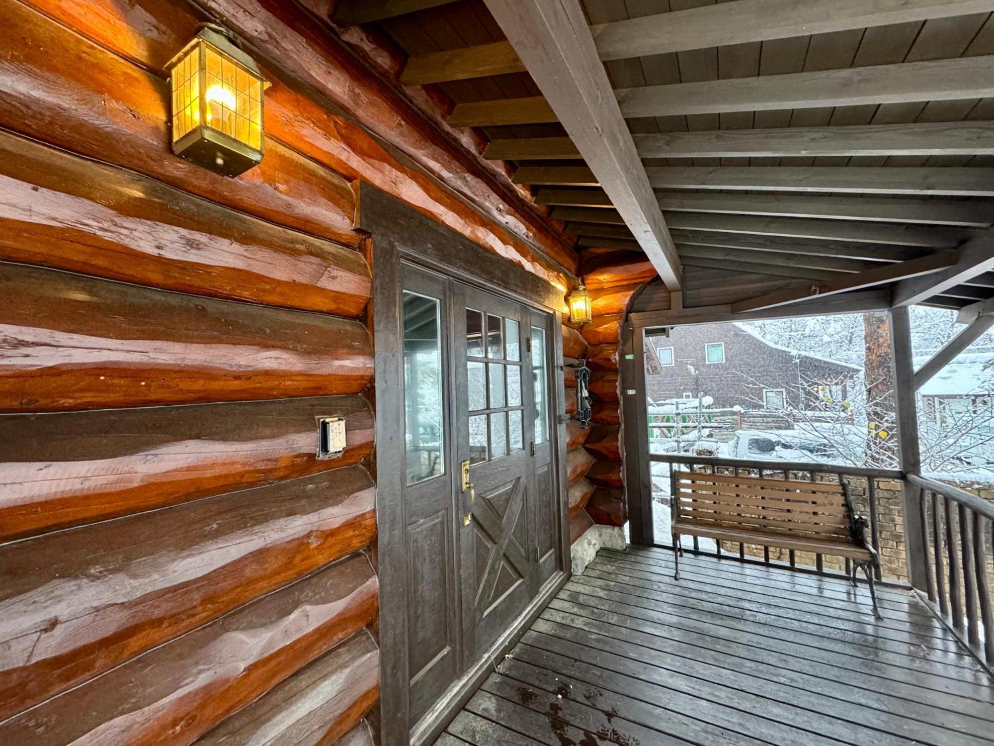 Hakuba Riverside Loghouse Exterior photo